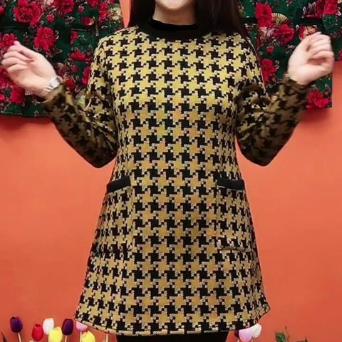 🔥【M-4XL】Nowe jesienno-zimowe pogrubione, aksamitne, luźne topy z nadrukiem